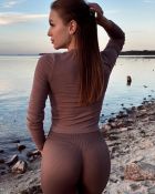 Варя, 8 905 089-31-36